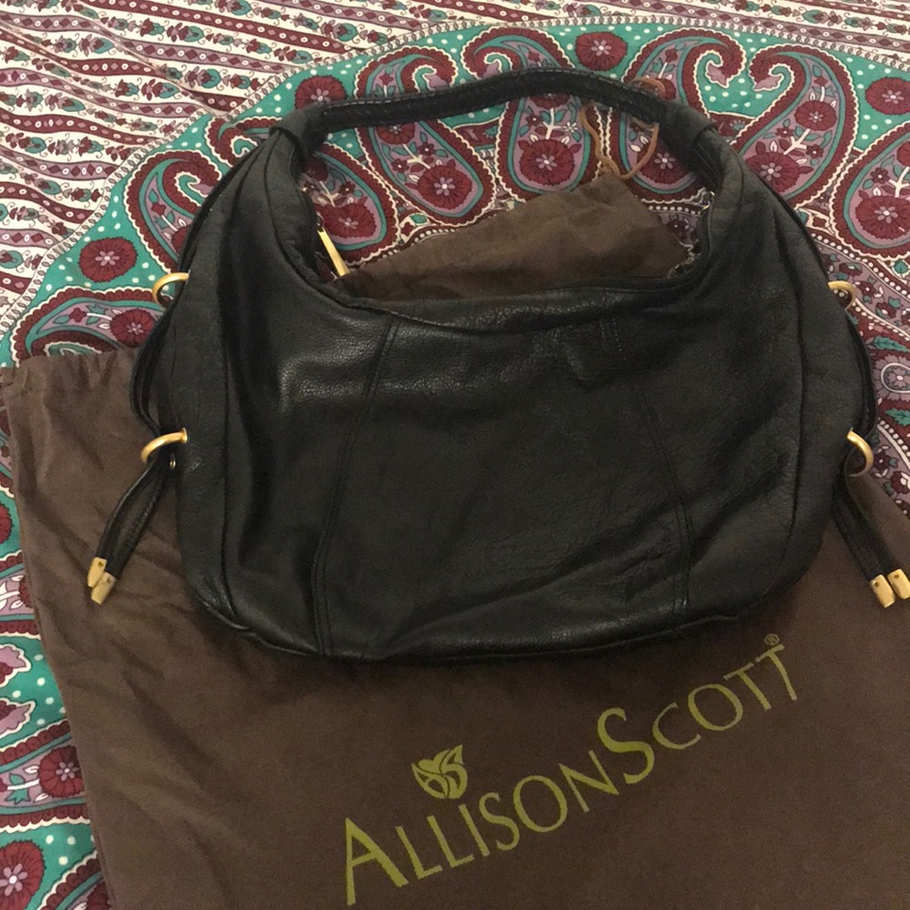 Allison Scott black leather purse with dust bag ✨